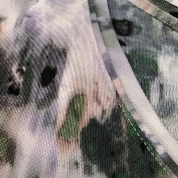 SIMPLY VERA  TOP SIZE S - Picture 6 of 6